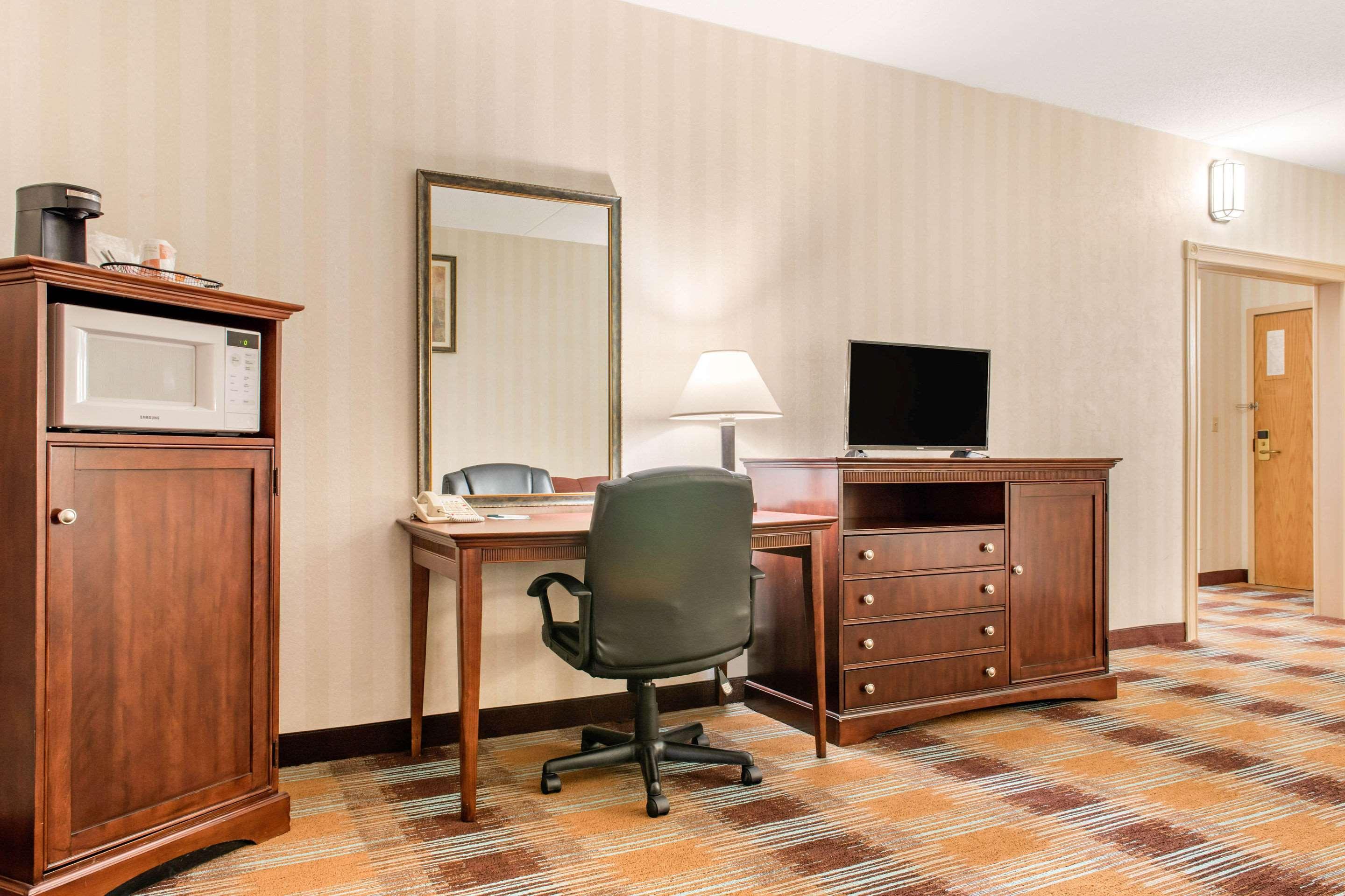 Quality Inn & Suites Miamisburg - Dayton South Ngoại thất bức ảnh